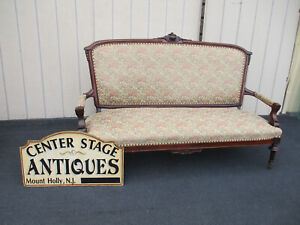 64122 Antique Victorian Walnut Sofa Couch Loveseat