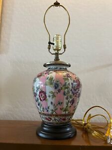 Vintage Chinese Export Porcelain Famille Rose Table Lamp Chinoiserie Chic Mb599