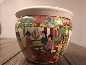 Antique Chinese Famille Rose Porcelain Pot Planter Great Condition