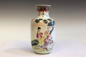 Antique Chinese Porcelain Republic Vase Qianlong Mark Famille Rose Export 8 