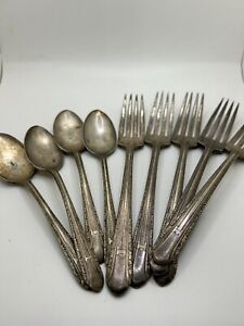 Lot Of 9 Pieces Wm Rogers Silverplate Flatware 5 Forks 4 Spoons
