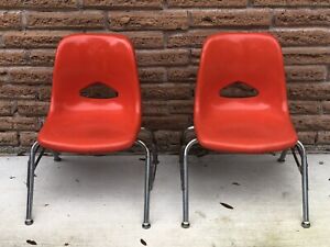 2 Krueger Shell Orange Red Kids Small Fiberglass Chairs Eames Style Mcm Vintage