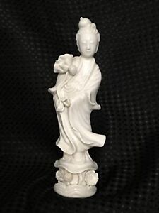 Vintage Quan Yin Guan Yin Goddess Of Compassion Porcelain Figure 6 25 Marked