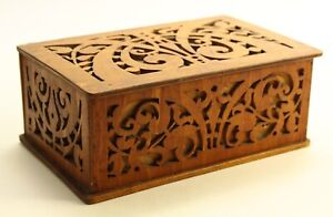  C 1900 American Folk Art Carved Die Cut Wood Fret Work Box Rustic Treenware