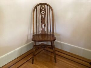 Vintage Mid Century Amish Oak Windsor Style Dining Chair Set Of One Chair 