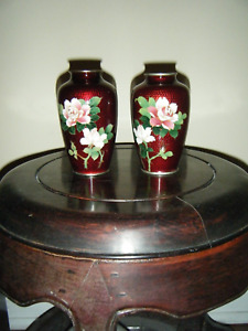 A Pair Of Red Wireless Cloisonne Vases With Roses Over Silver Made In Japan
