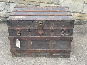 Antique Bb B Steamer Trunk With Additional Compartment Pittsburg Pa