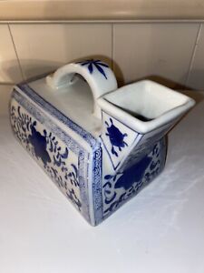Antique Chinese Porcelain Blue White Chamber Pot Bed Urinal 9 D
