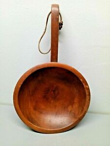 Vintage Munising Wood Bowl Handle 3 Footed 8 Across