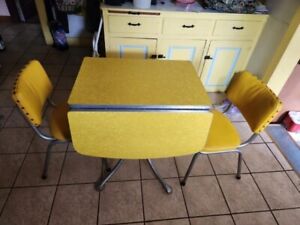 Vintage Yellow Drop Leaf Formica Dining Table 2 Chairs