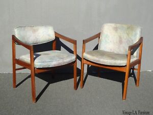 Pair Of Vintage Mid Century Milo Baughman Style Blue Accent Chairs His Hers