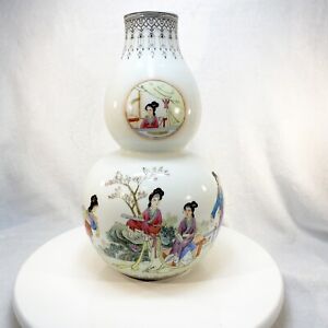 Vintage Chinese Porcelain Vase Signed Hand Painted Lace Trim Top Bottom 13 5 