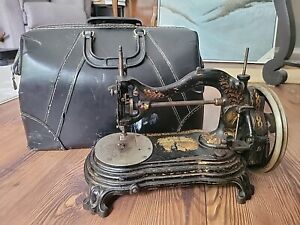 Antique Sewing Machine Bradbury Company Oldham 13916 W Leather Zippered Case