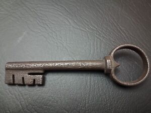 Antique Large Wrought Iron Skeleton Key 16 1700 S Elliptical Bow