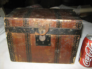 Antique Country Home Usa Primitive Tiny Wood Metal Toy Doll Box Trunk Chest Art