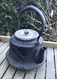 Antique Meiji Period Japanese Cast Iron Tetsubin Tea Pot Teapot Kettle Brass Lid