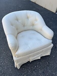 Baker Furniture Traditional Tufted Button Club Arm Chair