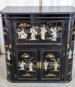 Vintage Chinoiserie Black Lacquer Flip Top Drink Bar Cabinet Carved Design