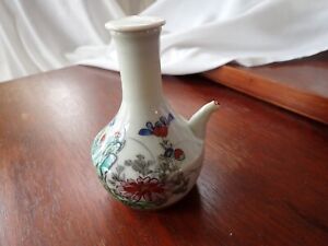 Antique Chinese Small Porcelain Sauce Bottle Ewer With Spout Lid