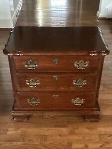 Vtg Pennsylvania House Cherry Wood Chest Of Drawers Side Accent Chest