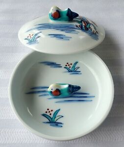 Sweet Vintage Japanese Nabeshima Ware Ceramic Trinket Box Signed