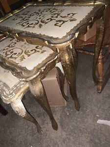 Vintage Florentine Hollywood Regency Italian Gold Gilt Nesting Stacking Tables