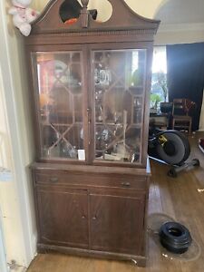 China Cabinet Hutch Used