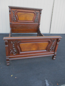 63232 Antique Walnut Victorian Full Size Bed