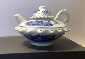 Antique Dynasty Xuande Porcelain Mark Blue White Small Round Shape Mini Teapot