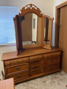 Lexington Furniture Victorian Sampler Double Triple Dresser With Mirror