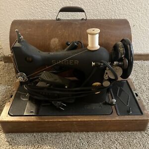 Singer Model 128 Sewing Machine Portable Antique Dec 1949 Bentwood Aj263206