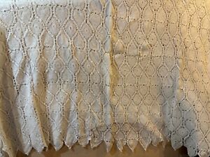 Vintage Hand Crochet Tablecloth Bedspread