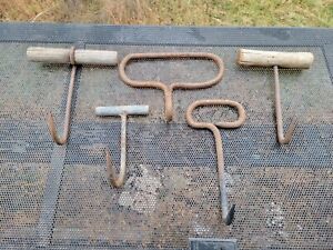 Lot Of 5 Vintage Hay Bale Metal Hooks Ice Meat Wood Primitive Tool Farm Barn