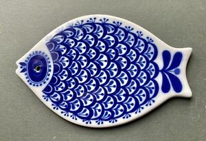 Fine Mid Century Modern Trivet Fish Form Porcelain Prosgrund Norway 1970s