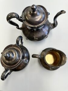 Meriden B Britannia Company Silver Plate 3 Piece Tea Coffee Set Pattern 2027