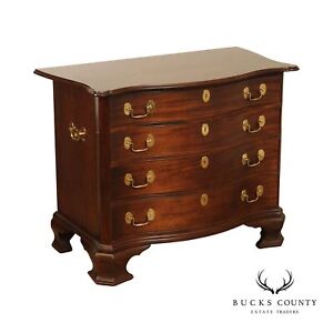 Chippendale Style Mahogany Bachelor S Chest