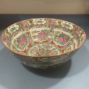 Large 19th Century Chinese Rose Canton Rose Medallion Famille Porcelain Bowl