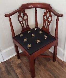 Vintage Hickory Chair Co Solid Mahogany Chippendale Style Corner Chair