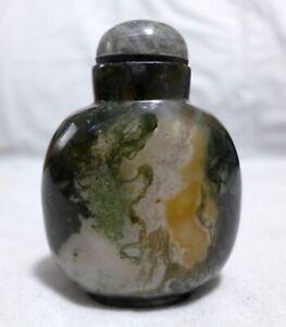 Large Moss Floater Agate Snuff Bottle C 1760 1850