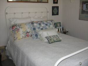 Antique Iron Bed White Double Full Size