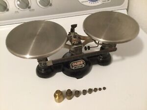 Vintage Ohaus Black Balance Scale Double Beam Metal Pans 2 Kilo With Weights 