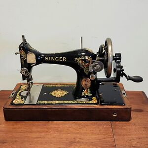 Gorgeous 1918 Singer Hand Crank Sewing Machine 128 La Vencedora Tested In Case