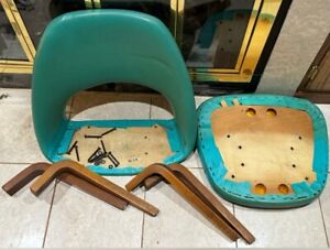  6 Authentic 1970s Dated Signed Eero Saarenin Execute Chair Walnut Bentwood Legs