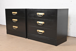 Henredon Mid Century Hollywood Regency Black Lacquered Bedside Chests