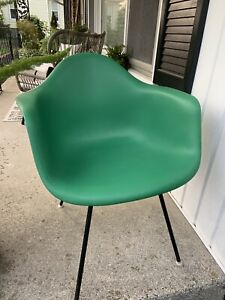 Herman Miller Charles Eames Plastic Arm Shell Chairs Forest Green
