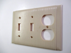 Bryant Uniline 3 Gang Switch Outlet Combo Plate Cover Ribbed Beige Bakelite Mcm
