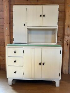 Antique Hoosier Hutch With Flour Sifter 1931 