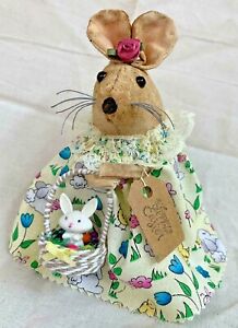 Easter Mouse Primitive Easter Basket Bunny Grunged