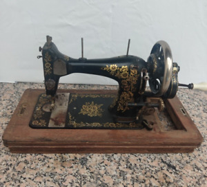 Antique Hand Crank Sewing Machine Made In Germany 192os