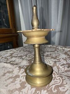 Old Vintage Decorative Indian Religious Brass Diya Worship Oil Lamp G53 541